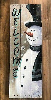 Welcome wood sign